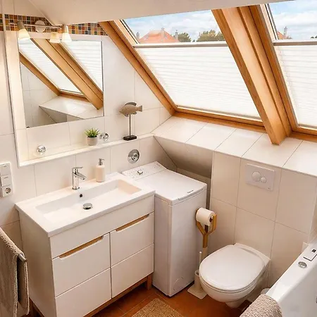 Strandpark-grossenbrode-haus-meerblick-wohnung-16 *